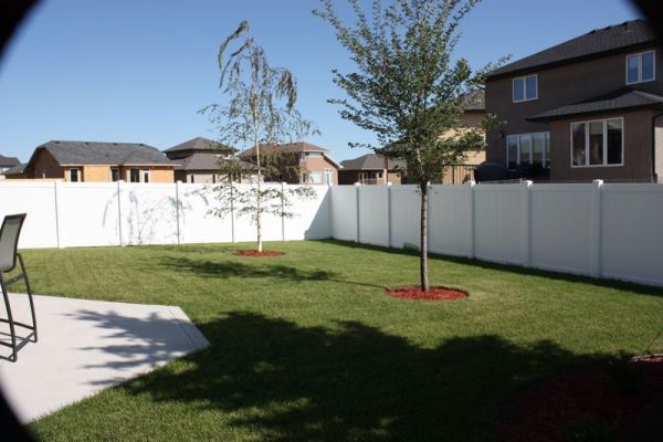 Performance Privacy Fences